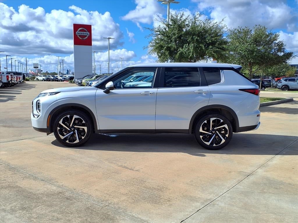 2024 Mitsubishi Outlander SE