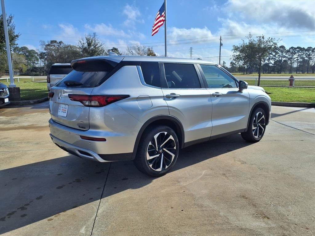 2024 Mitsubishi Outlander SE