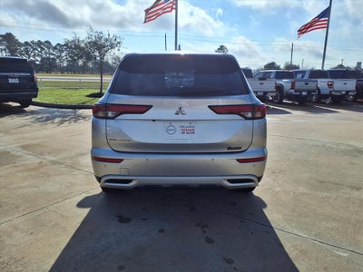 2024 Mitsubishi Outlander SE