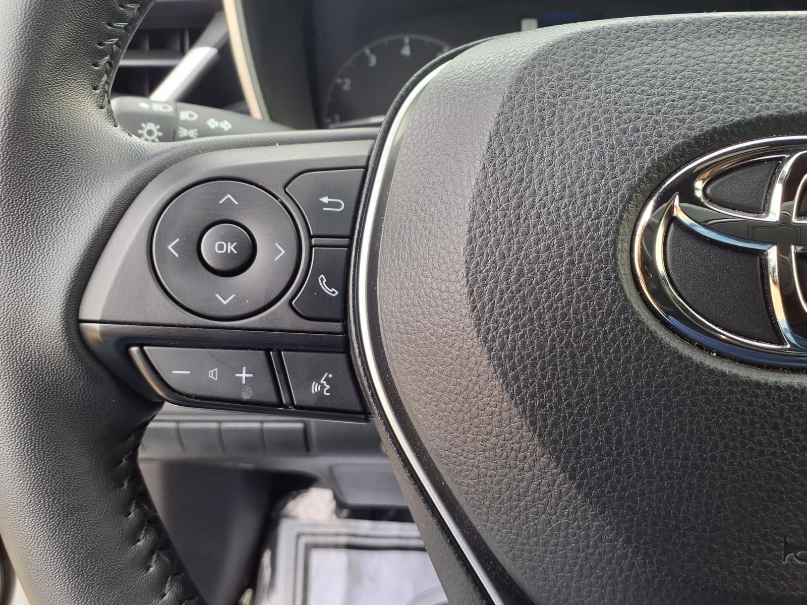2025 Toyota Corolla Hatchback SE
