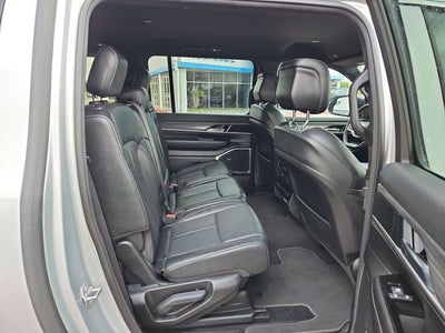 2023 Jeep Wagoneer L Series III