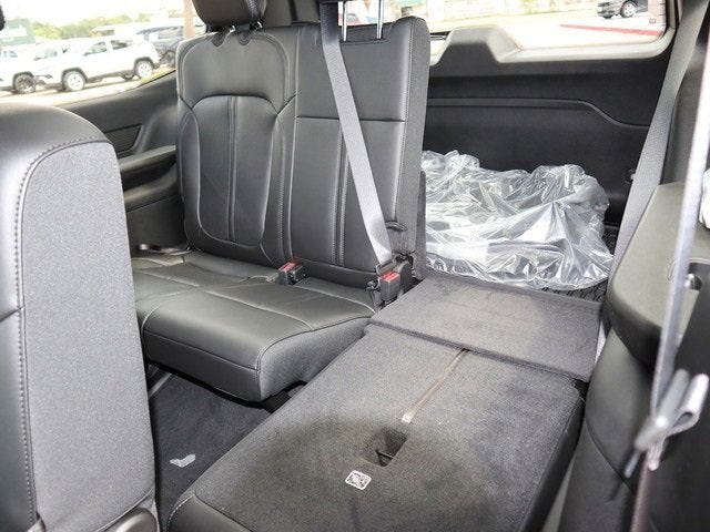 2024 Jeep Wagoneer Base