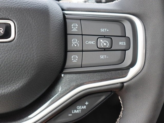 2024 Jeep Wagoneer Base