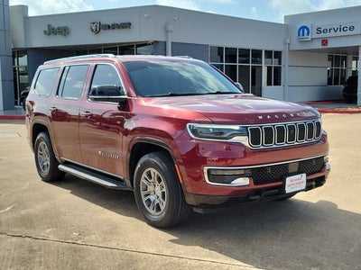 2024 Jeep Wagoneer Base