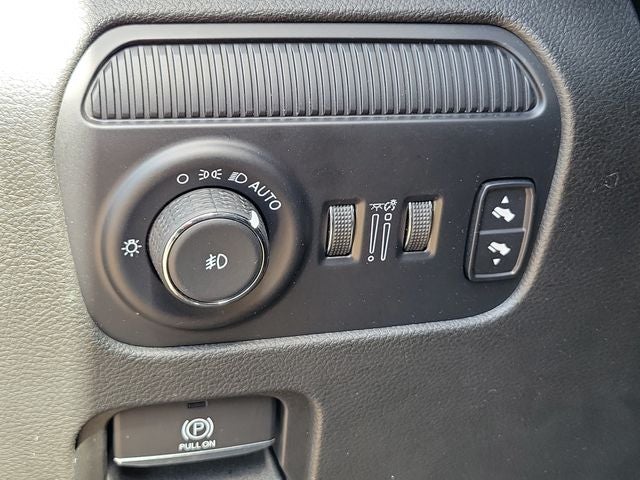 2024 Jeep Wagoneer Base