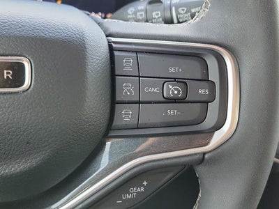 2024 Jeep Wagoneer Base