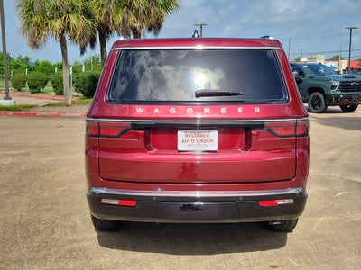 2024 Jeep Wagoneer Base