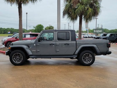 2022 Jeep Gladiator Overland