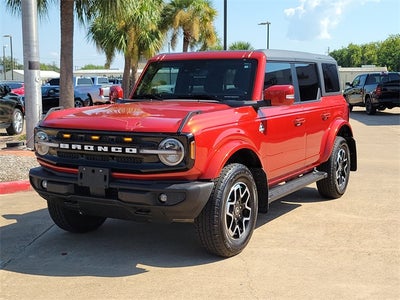 2024 Ford Bronco Outer Banks