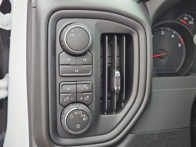 2026 Chevrolet Silverado 2500HD Custom