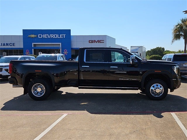 2025 GMC Sierra 3500HD Denali Ultimate