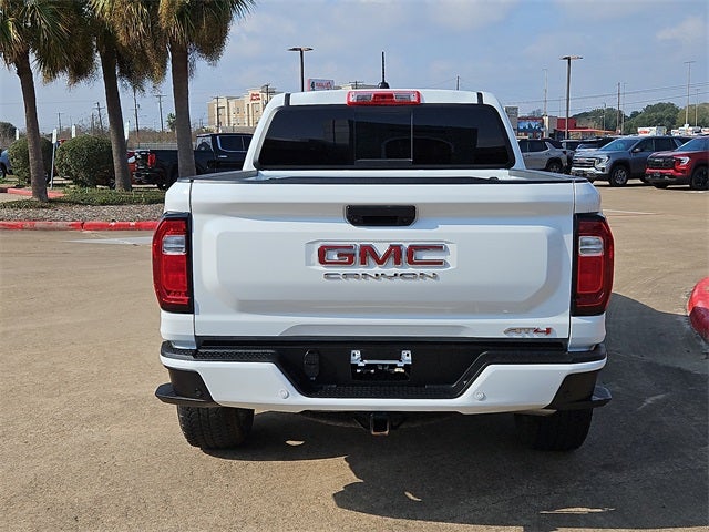 2024 GMC Canyon AT4