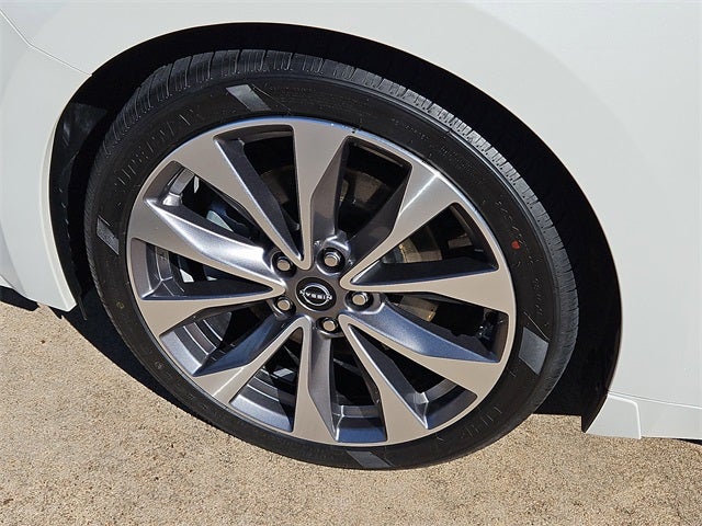 2023 Nissan Maxima Platinum