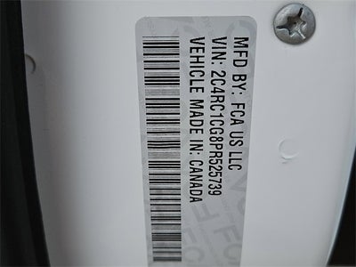 2023 Chrysler Voyager LX