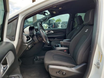 2020 Chrysler Pacifica Touring