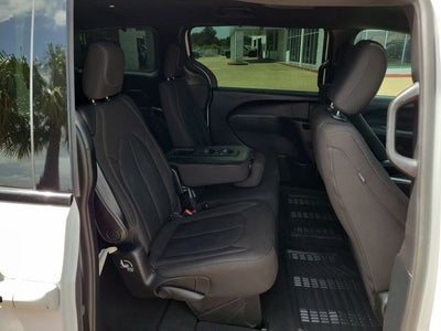 2020 Chrysler Pacifica Touring
