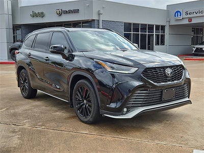 2024 Toyota Highlander LE