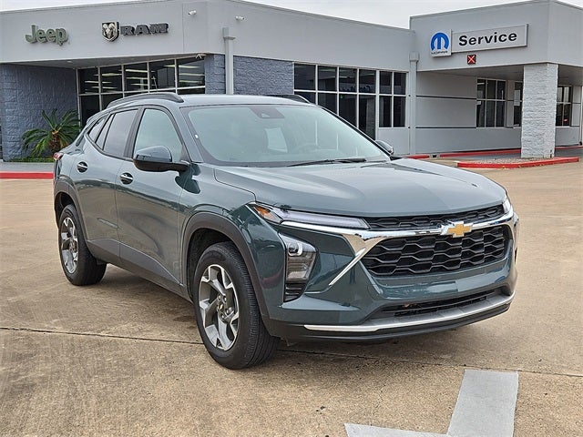 2025 Chevrolet Trax LT