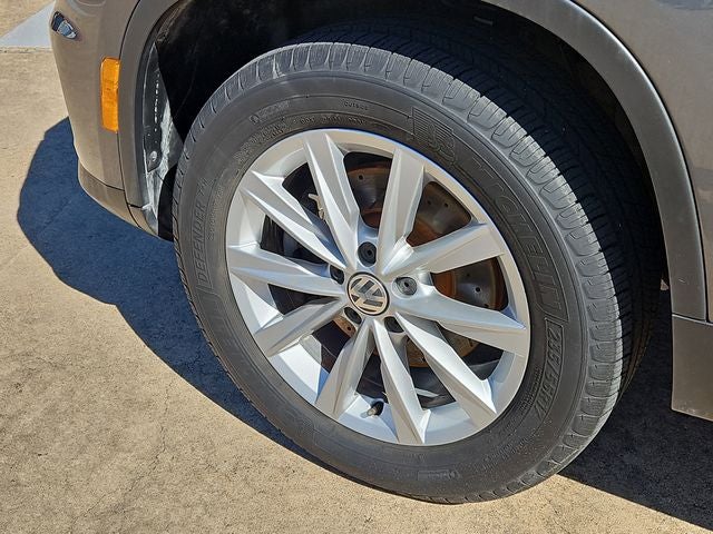 2017 Volkswagen Tiguan Limited 2.0T